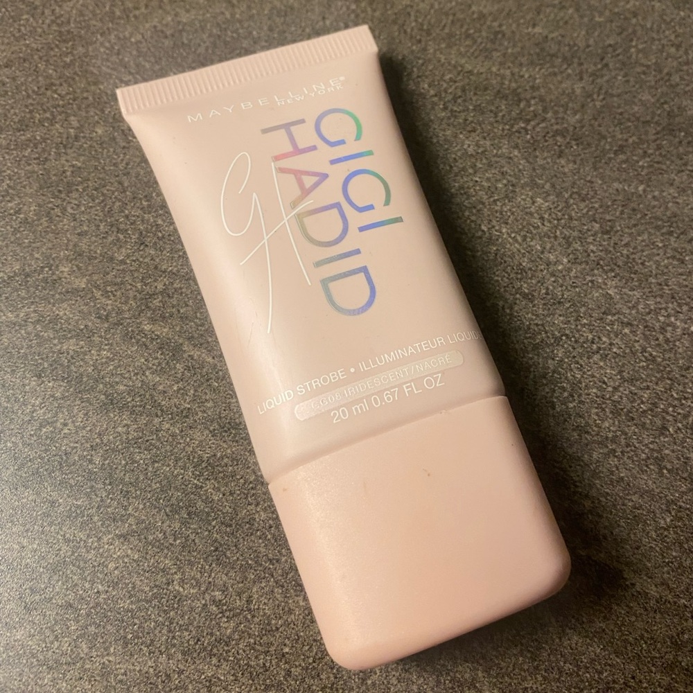 Maybelline Gigi Hadid Liquid Strobe Cream In Iridescent